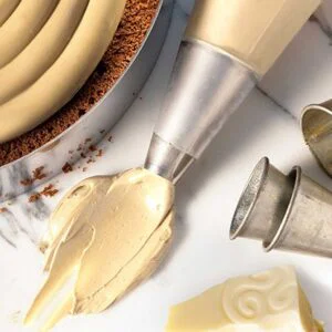 Bote de 5Kg de crema de chocolate blanco de la marca Callebaut