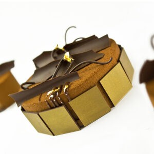 Cuadrado Dorado de Chocolate Blanco 450uds